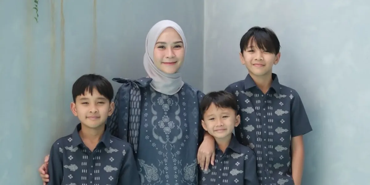 Bhre, the child of Zaskia Adya Mecca, undergoes tonsil surgery