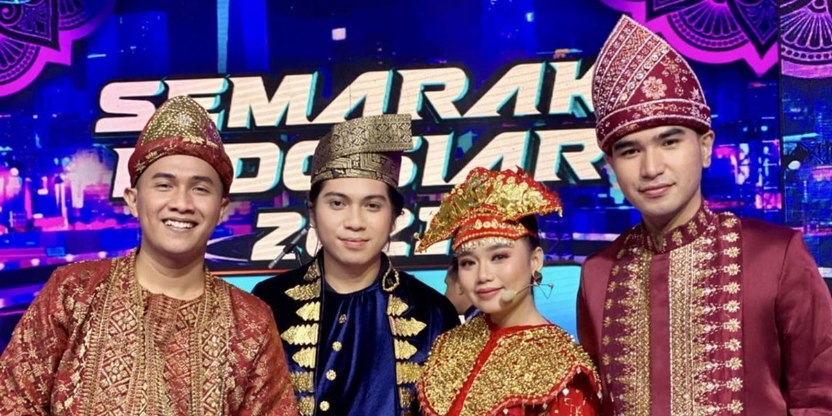 Astonishing, PHOTOS of Dangdut Singers in Traditional Costumes from Various Ethnic Groups in Sumatra Island - Who Looks the Coolest?