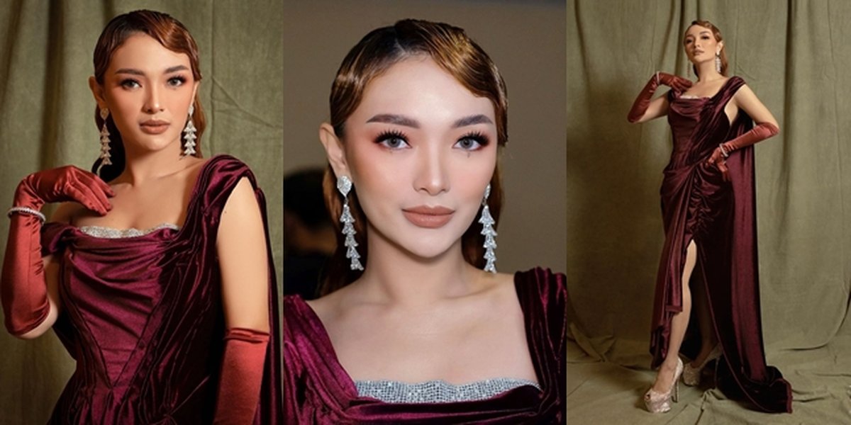 Beautiful and Enchanting Pregnant Zaskia Gotik, Peek at 7 Photos of Her Early Pregnancy - Wearing a Body Slim Dress, Baby Bump is Not Yet Visible