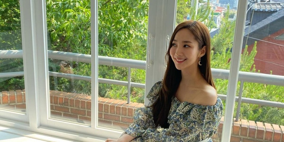 Beautiful and Ageless, Check Out Park Min Young's Collection of Photos that Can Make People Not Believe She's in Her 30s