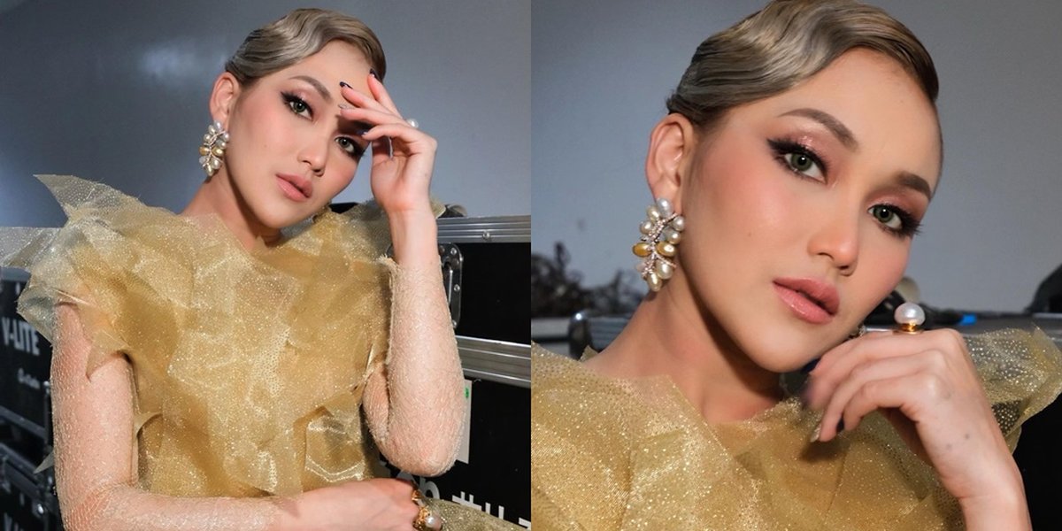 The Beauty is Timeless and Always Enchanting, Peek at Ayu Ting Ting's Badass Photos in a Gold Dress - Flooded with Praise from Netizens