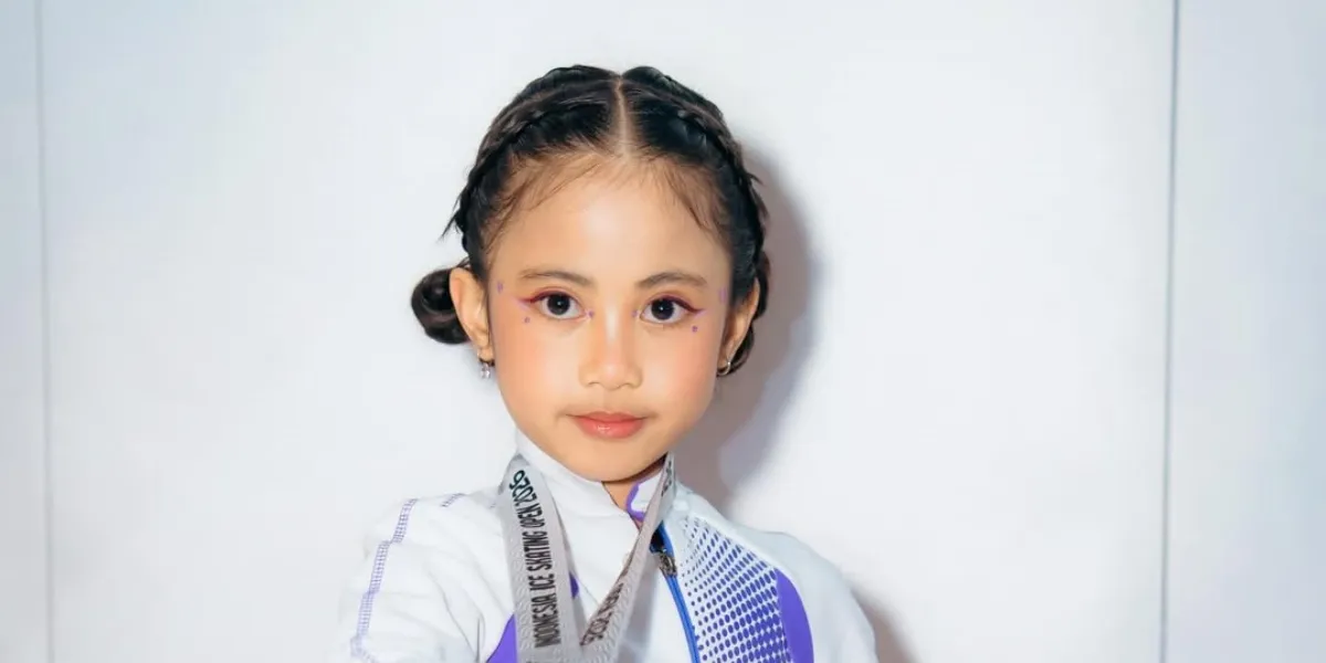 Chava, Rachel Vennya's Child, Wins Third Place in Ice Skating Competition