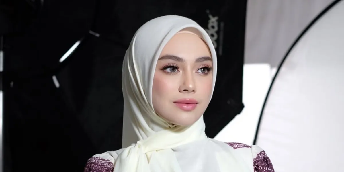 Cio-Koa Children of Celine Evangelista Learning Quran Until Iftar at Nabawi Mosque