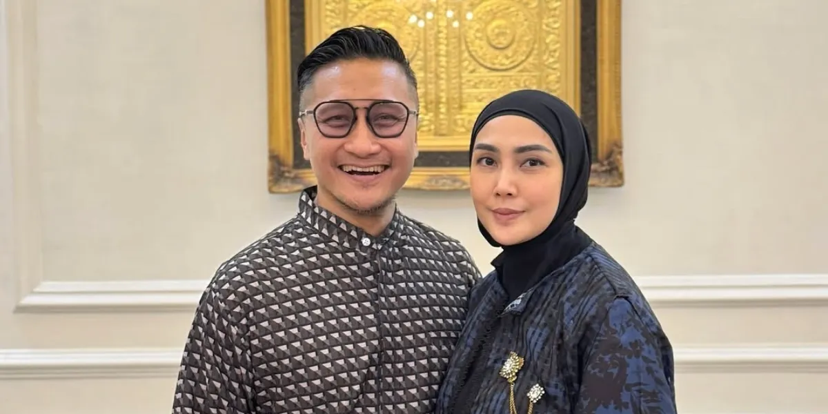 Arie Untung's Forehead Injured in Mecca, Experiences Unexpected Incident During Umrah