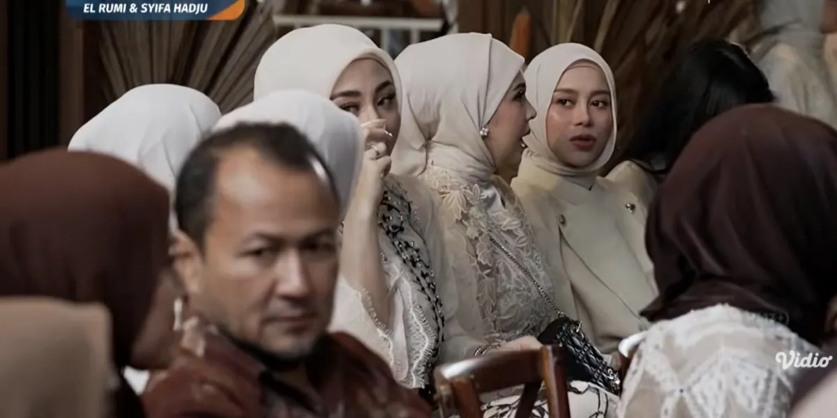 List of Artists Attending the Engagement of Syifa Hadju and El Rumi, There’s the Mamayu Gang