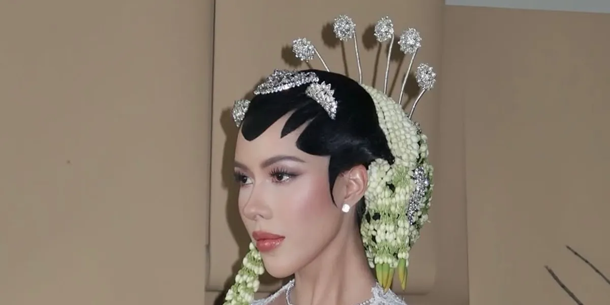 Detail Penampilan Patricia Schuldtz Akad Nikah dengan Darma Mangkuluhur