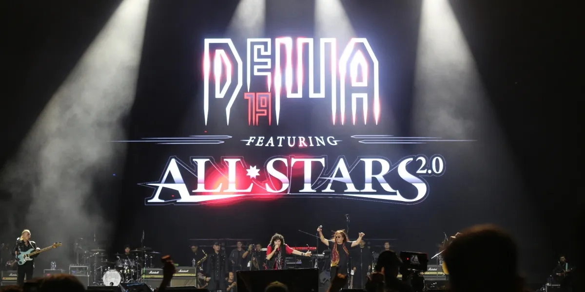 Dewa 19 Featuring All Stars Successfully Invites Audience to Mass Karaoke of 90's Songs