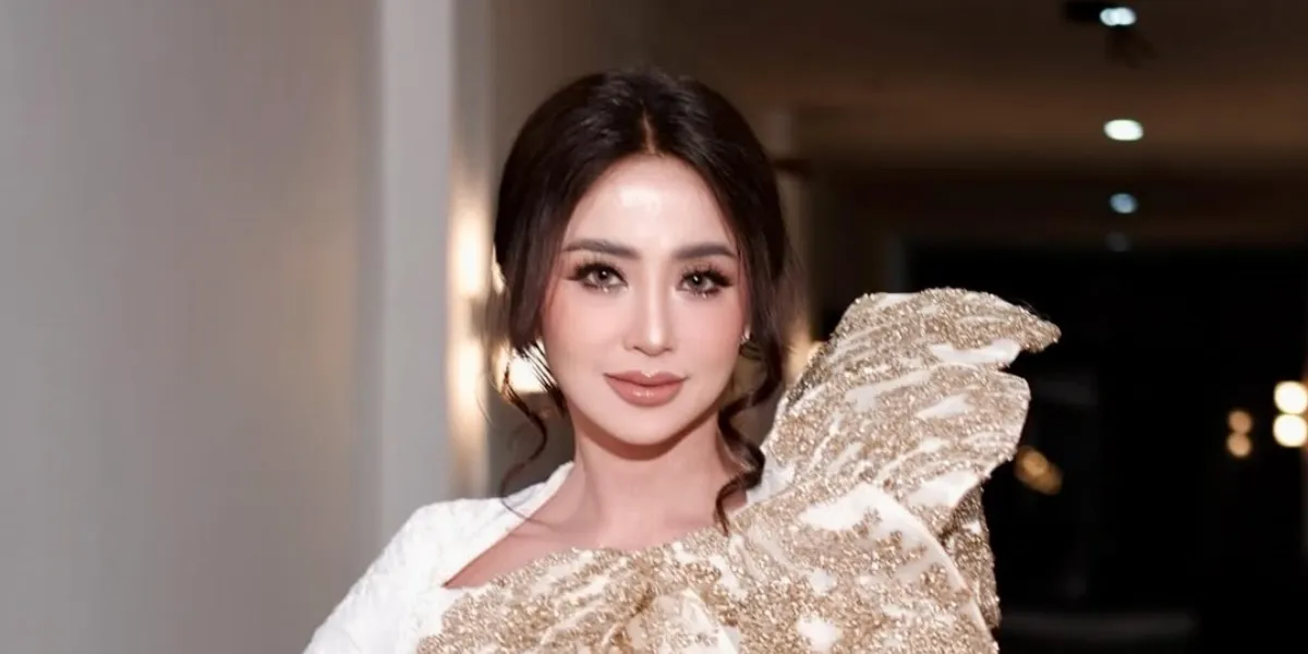Dewi Perssik Sacrifices 12 Cows on Idul Adha, Meaning It as a Form of Surrender to Allah