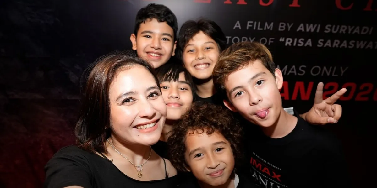 Prilly Latuconsina's Dilemma Promoting the Film 'DANUR: THE LAST CHAPTER' Approaching Eid, Cooking Rendang Task at Risk