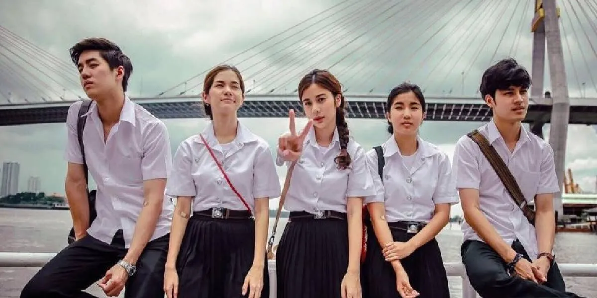 Drama Thailand Tentang Cinta Segitiga Dalam Satu Sirkel Persahabatan yang Bikin Perasaan Ikut Campur Aduk