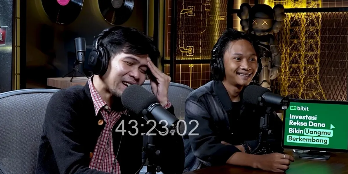 Fajar Sadboy Spat on by Indra Frimawan in Deddy Corbuzier's Podcast