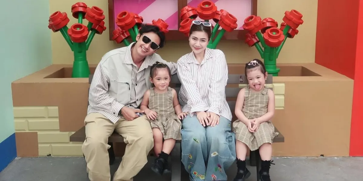 Felicya Angelista and Caesar Hito Take Their Kids on an Exciting Vacation to LEGOLAND Shanghai