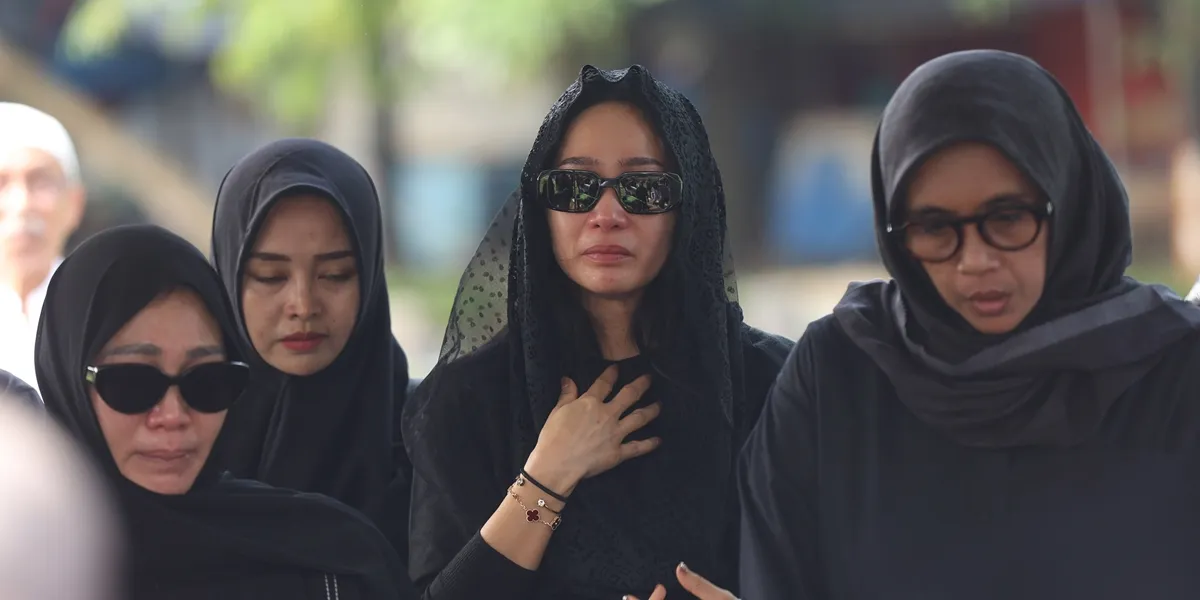 Firasat Bunga Zainal Sebelum Ayah Meninggal, Sempat Meminta Maaf