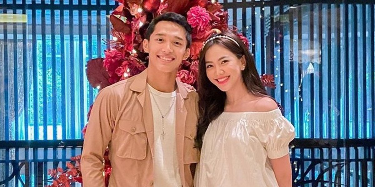 Foto Jonatan Christie and Shania Former JKT48 Christmas Dinner Together, Finally Go Public with Their Relationship