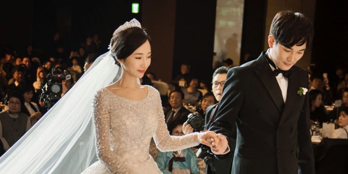 PHOTO: Happy Moments Prewed - Wedding of Kim Kyung Rok V.O.S