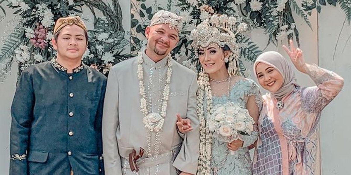 Papa Kesha Ratuliu's Wedding Photos, Only Attended by 15 People Due to the Corona Virus