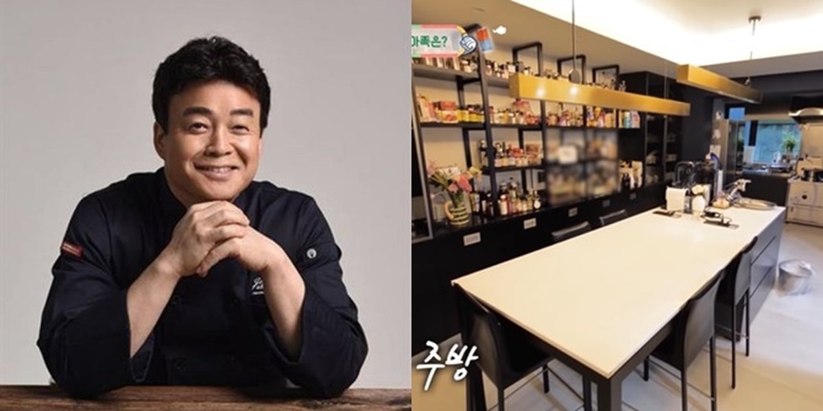 Photo of Baek Jong Won's House, the Number 1 Chef in Korea, with a Shelf Full of Spices from Various Countries