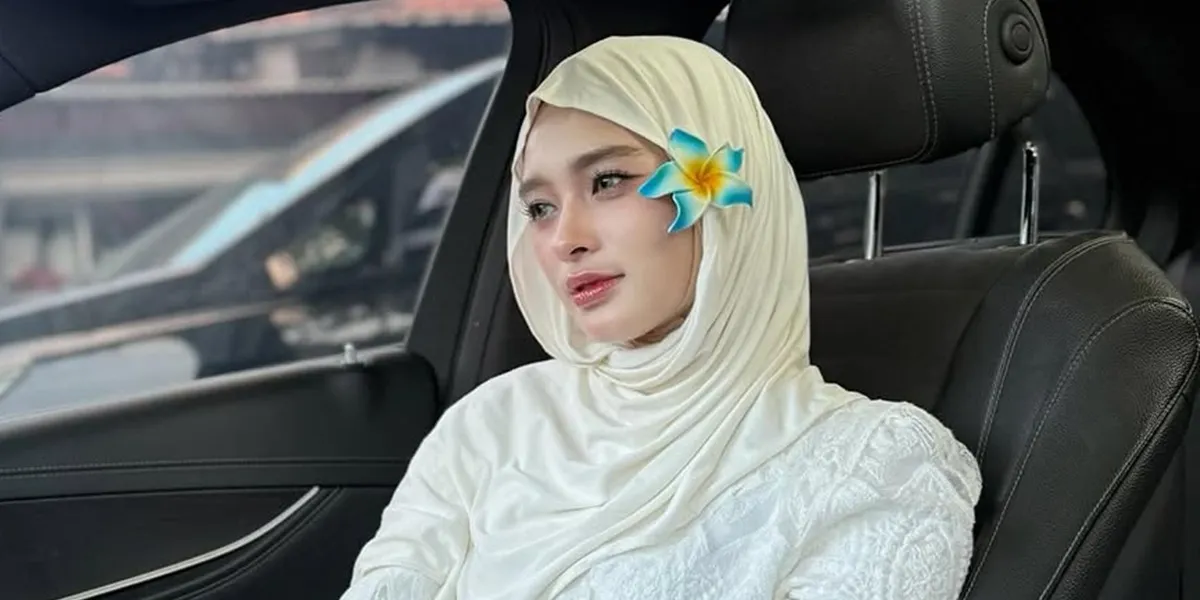 Inara Rusli's Vacation Style at Home and Abroad, from Egypt to Mojokerto