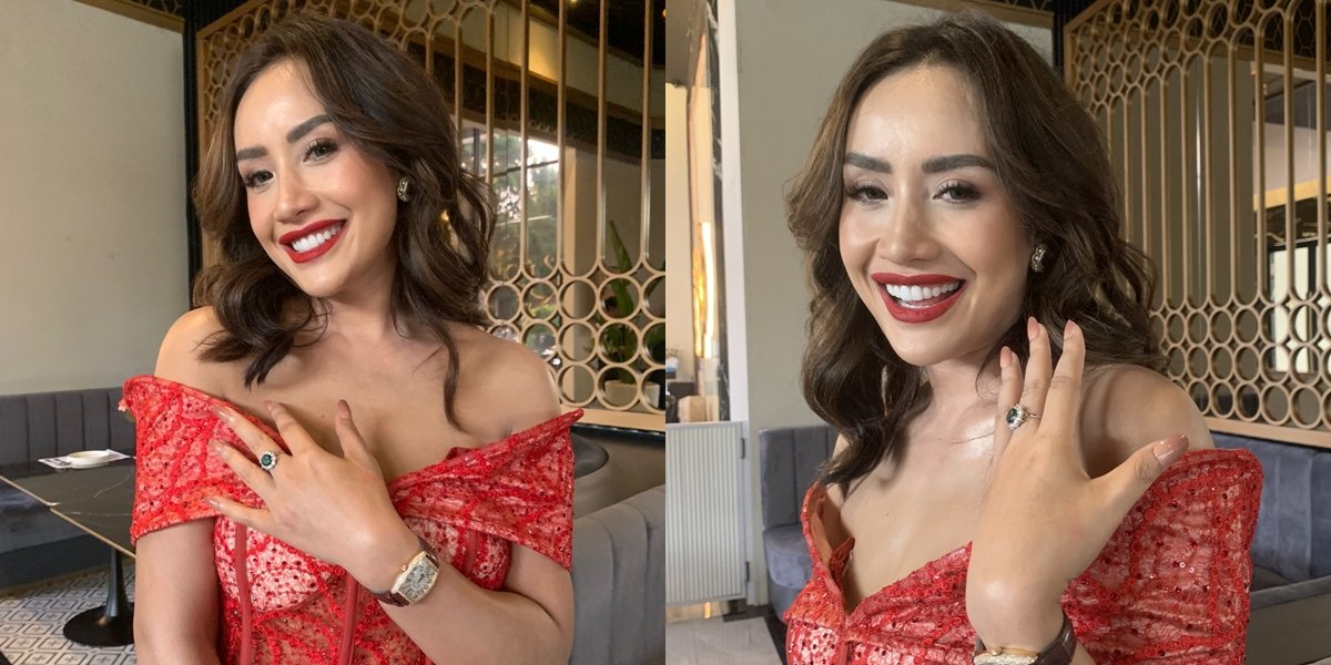 The Price is Hundreds of Millions, Here are 8 Photos of Shinta Bachir Showing off Diamond Rings from a Secret Admirer - Often Transferred to New People
