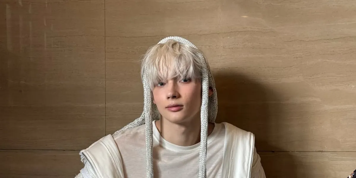 Huening Kai TXT Responds to Rumor About Viral Photo with a Woman on Social Media