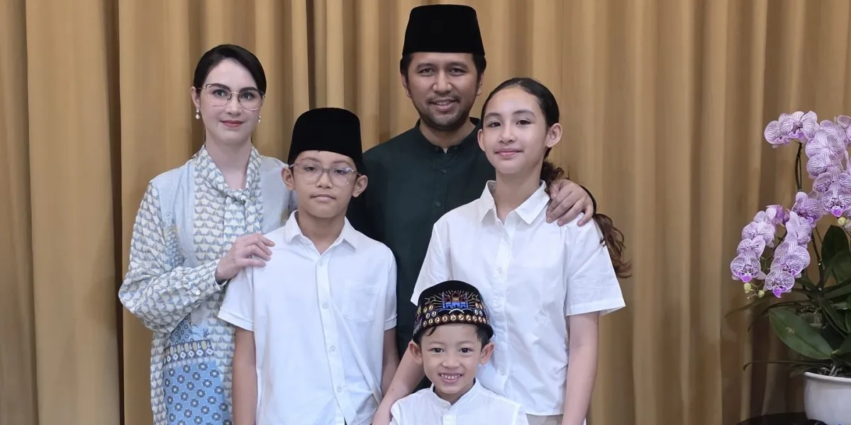 Ibu Tangguh, Begini Cara Arumi Bachsin Bagi Waktu Antara Urusan Rumah & Pekerjaan