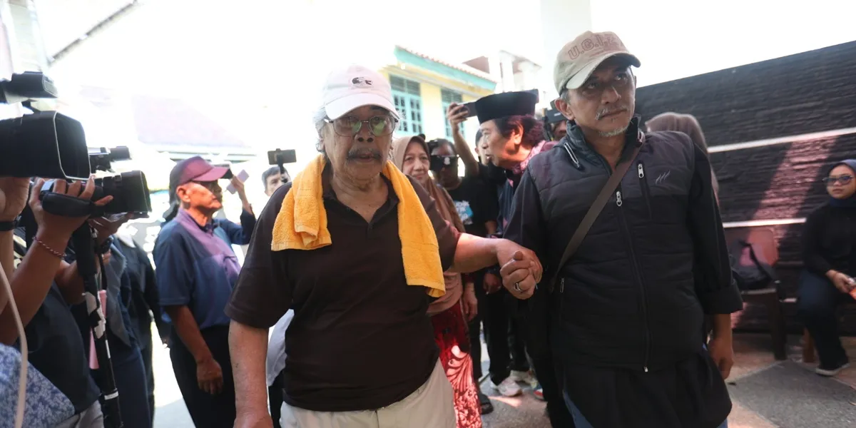 Jaja Miharja Swallows 16 Pills at Once, Healthy Spirit