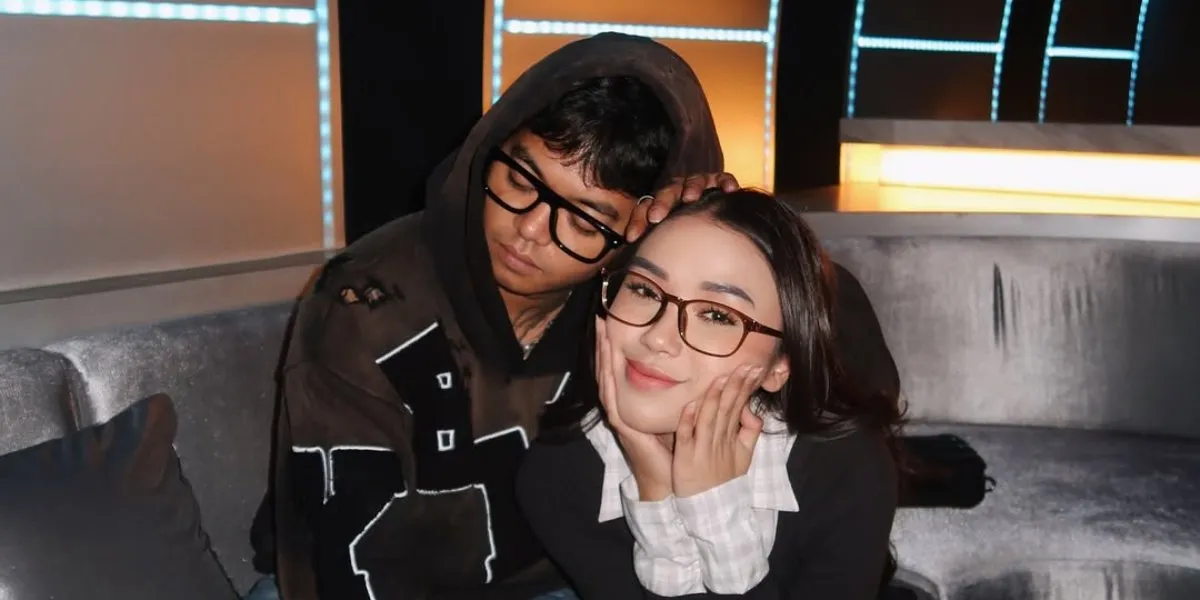 The Body of Lula Lahfah Transferred from Fatmawati Hospital Early Morning, Reza Arap Stunned Watching the Ambulance