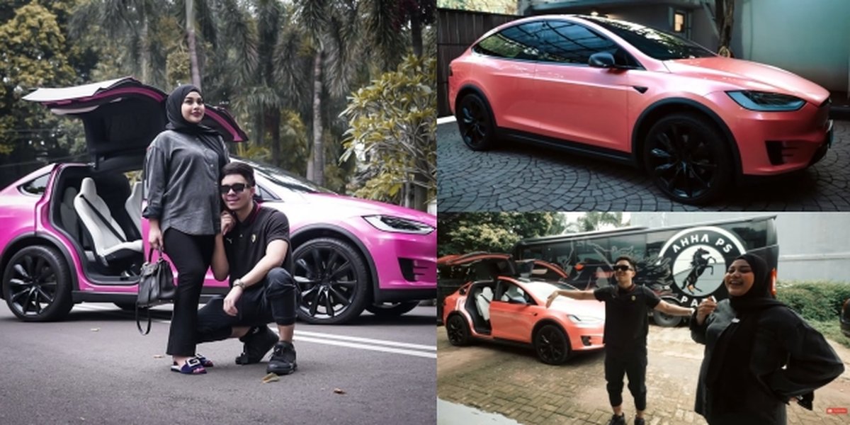 Special Gift to Welcome the Birth of Baby A, 11 Photos of Atta Halilintar and Aurel Hermansyah's Pink Tesla Car - Unique Wing-like Doors