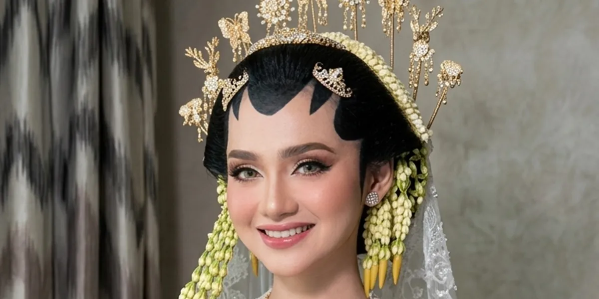 The Kebaya for Syifa Hadju's Wedding Ceremony Looks Luxurious, Using Imported Materials and 3D Accents