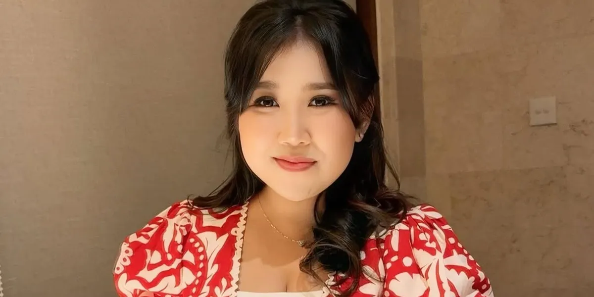 Kiky Saputri Claims to Be Happier Since Her X Account Was Erased by Her Husband