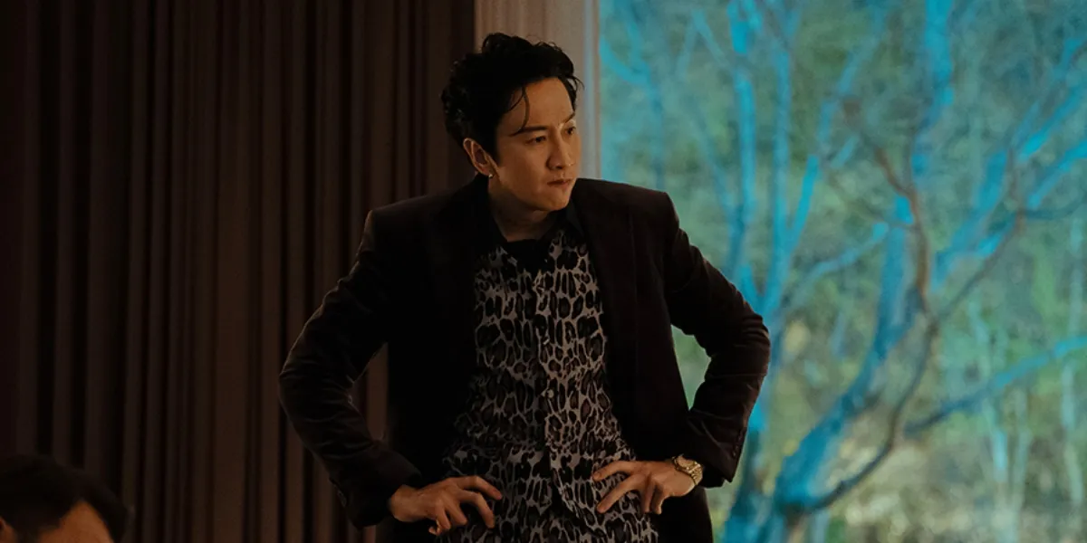 Lee Kwang Soo Debuts as a Wealthy Tycoon in the Drama 'THE MANIPULATED', His Total Annoyance