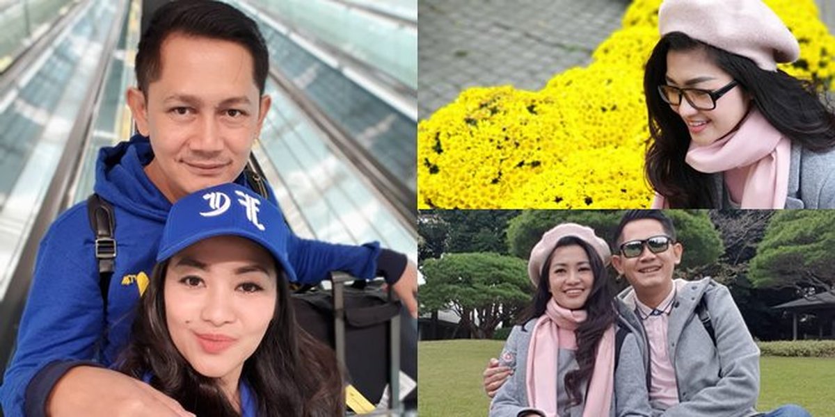 Holiday in Japan, Fitri Carlina & Romantic Husband in Flower Garden