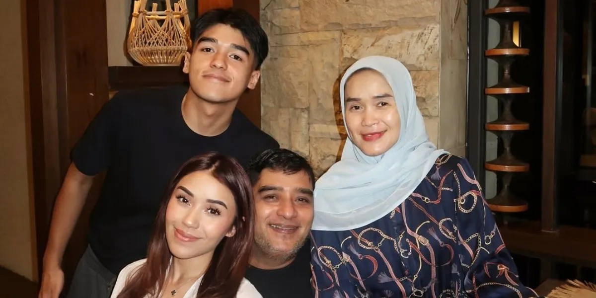 Lula Lahfah Passed Away: Here are 7 Photos of Her Closeness with Family