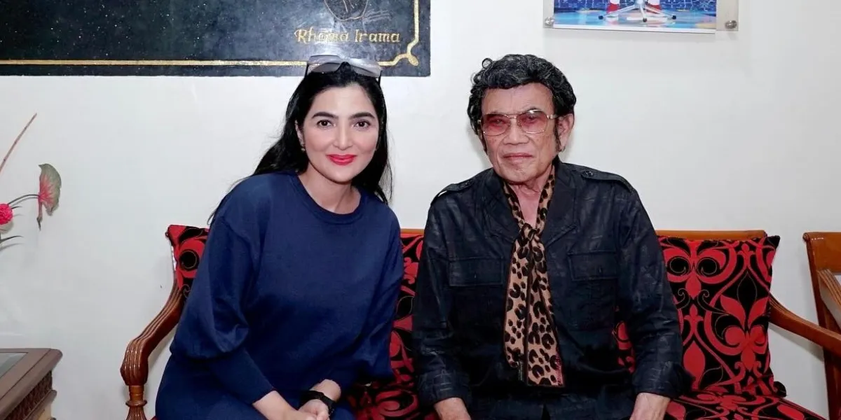 Ashanty's Moment Interviewing Rhoma Irama for Her Dissertation, Visiting the Soneta Studio