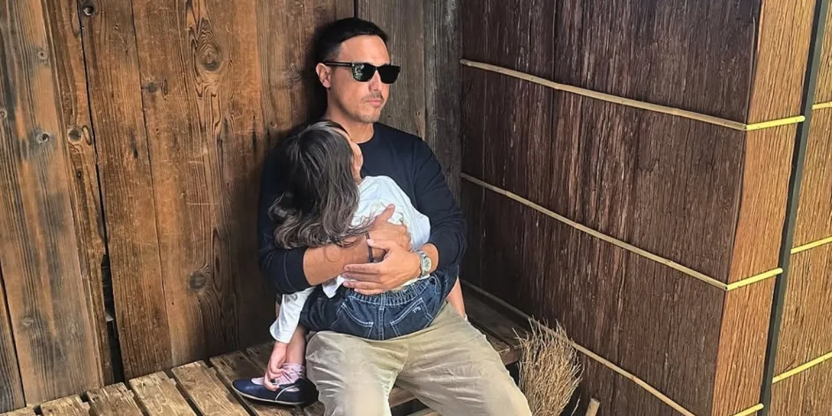 Momen Kebersamaan Hamish Daud dan Zalina, Quality Time Hangat Ayah & Anak