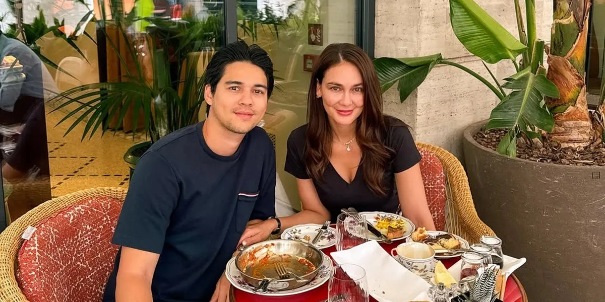 Luna Maya's Moment of Holding Hands with Maxime Bouttier, Looking Playful