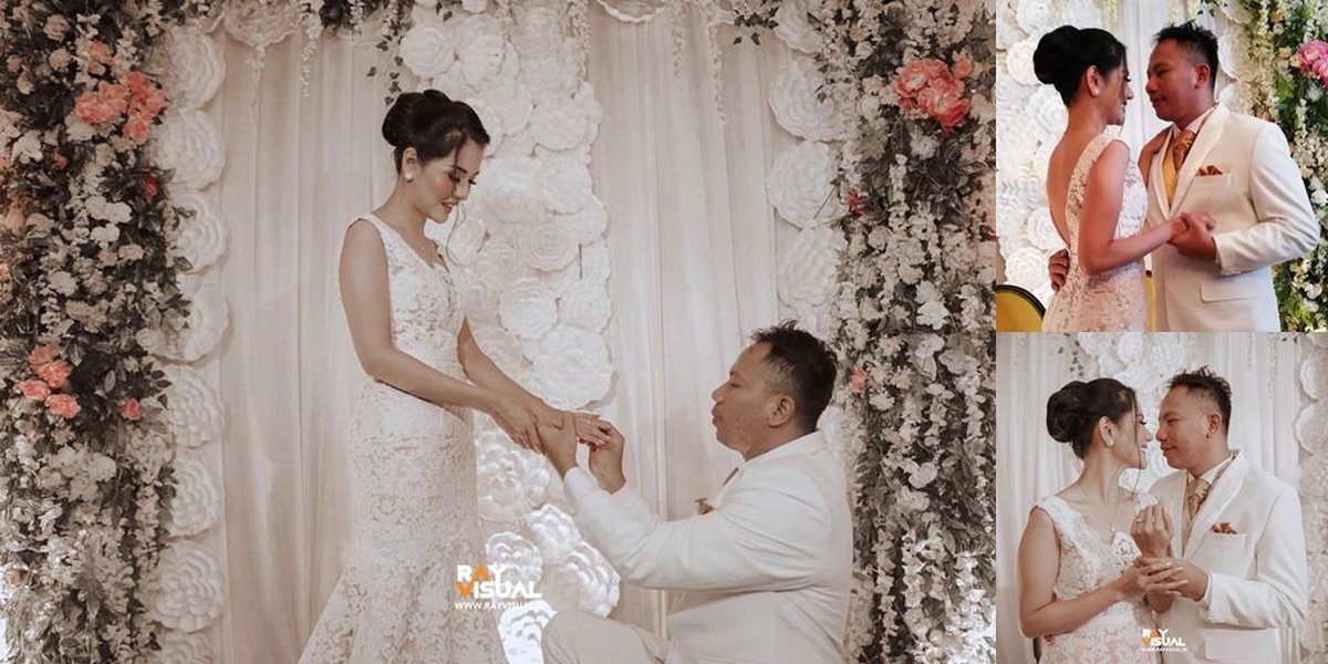 Engagement Moment of Vicky Prasetyo - Anggia Chan, White Romance