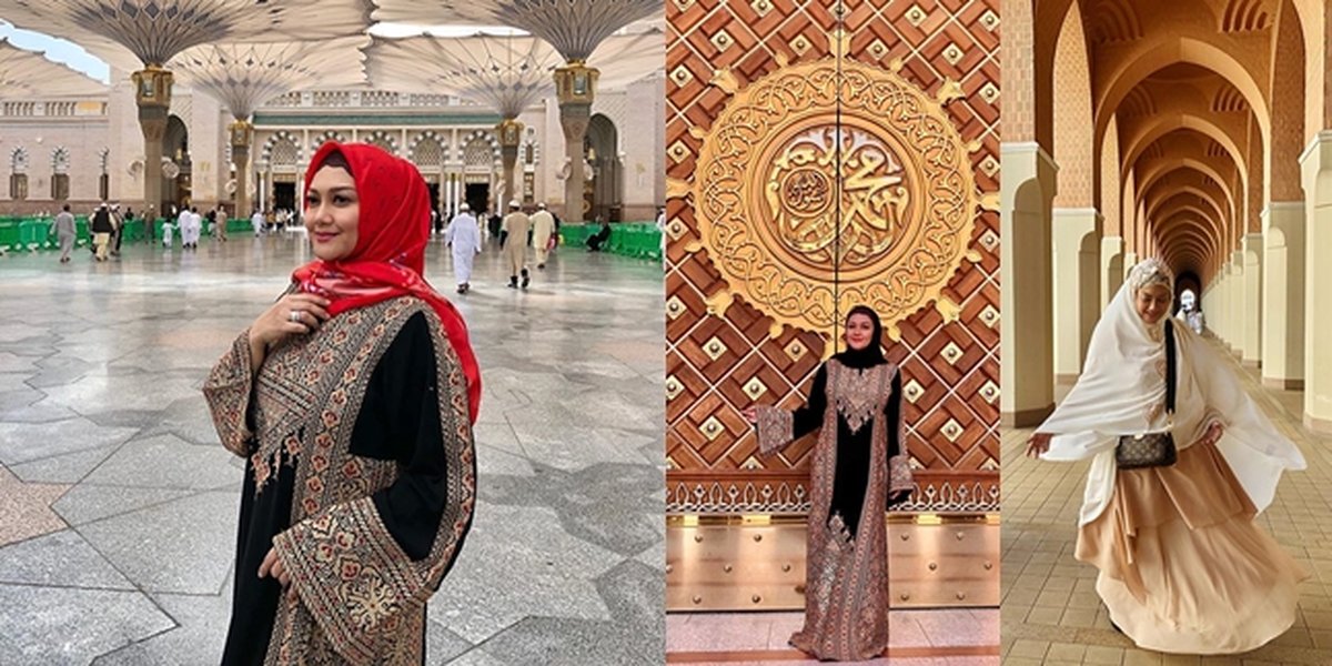 Bella Saphira's Umrah Moment, Beautifully Wearing Gamis Like Queen Rania - Shortly Before Corona Strikes Mecca