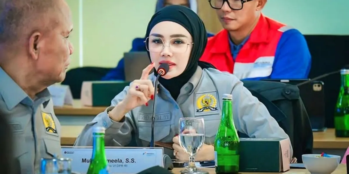 Mulan Jameela's Work Visit to Balikpapan, Meeting with Officials