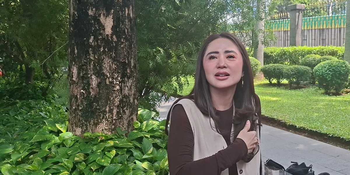 Her Name is Misused by a Blue Tick FB Account, Dewi Perssik is Ready to Report to the Police