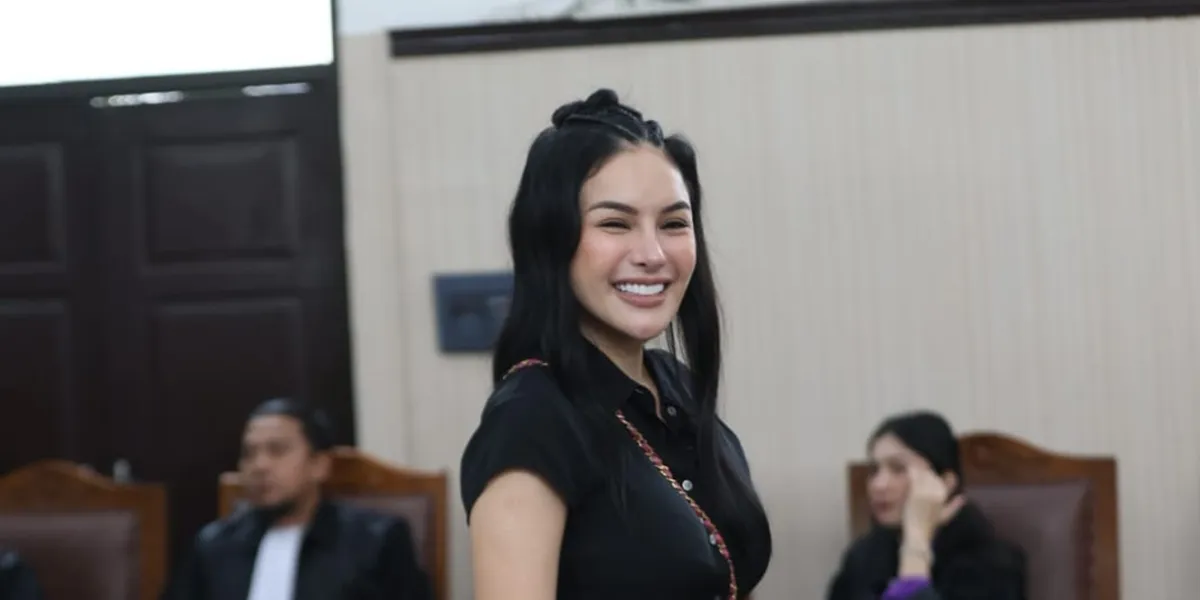 Nikita Mirzani Sentenced to 4 Years in Prison and a Fine of Rp 1 Billion