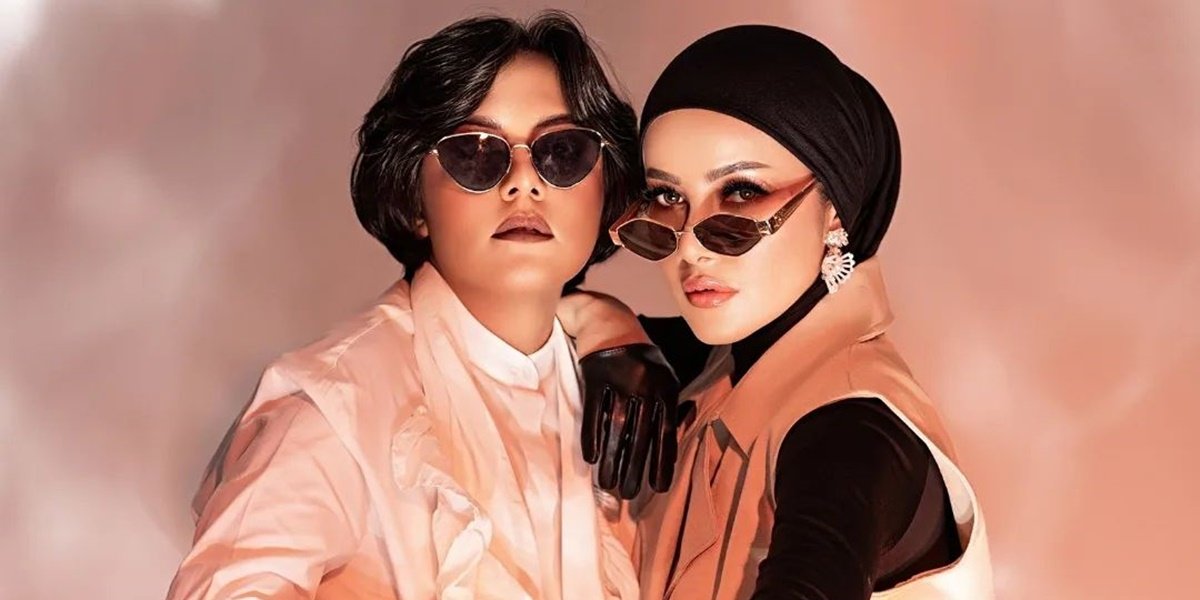 Olla Ramlan and Cinta Ramlan's Hilarious Photoshoot, Both Sisters Are Stunning
