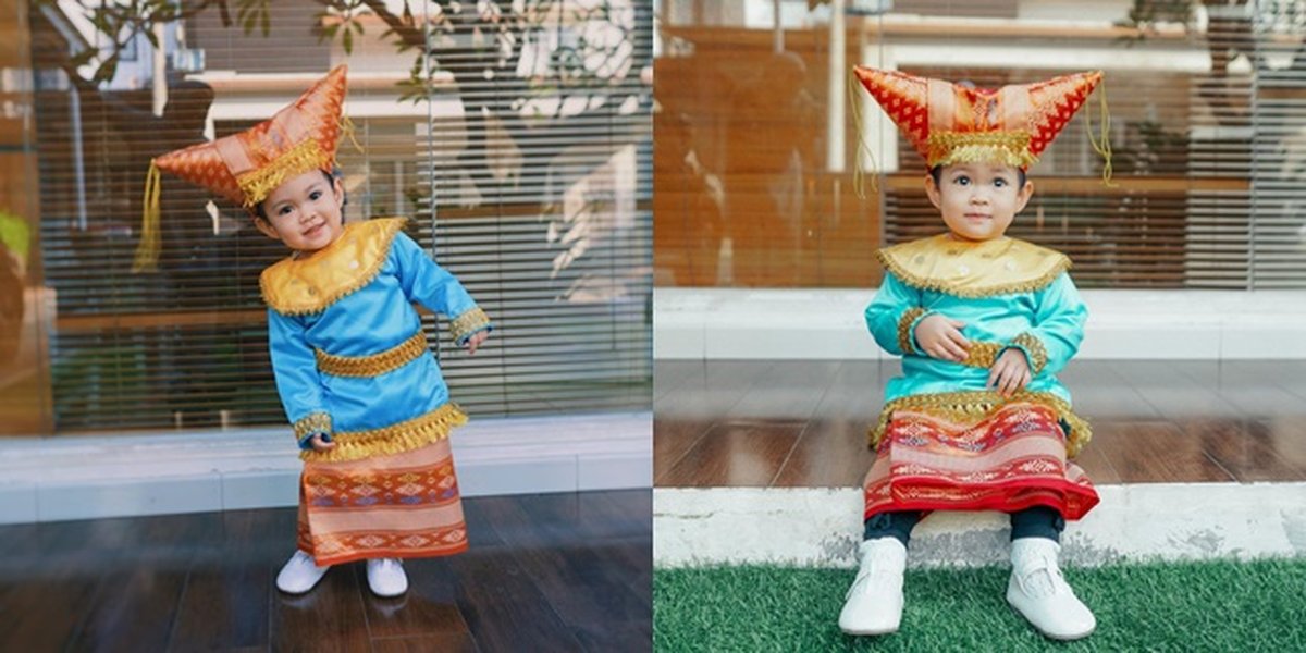 Sada Anak Fitri Tropica's Photoshoot Celebrating Kartini Day, So Cute Wearing Traditional Clothes!