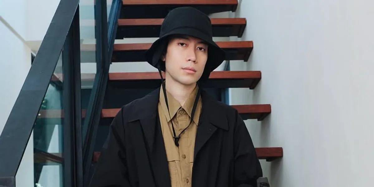 Vidi Aldiano's Appearance Looks Paler Like Edward Cullen But Needs Sunshine