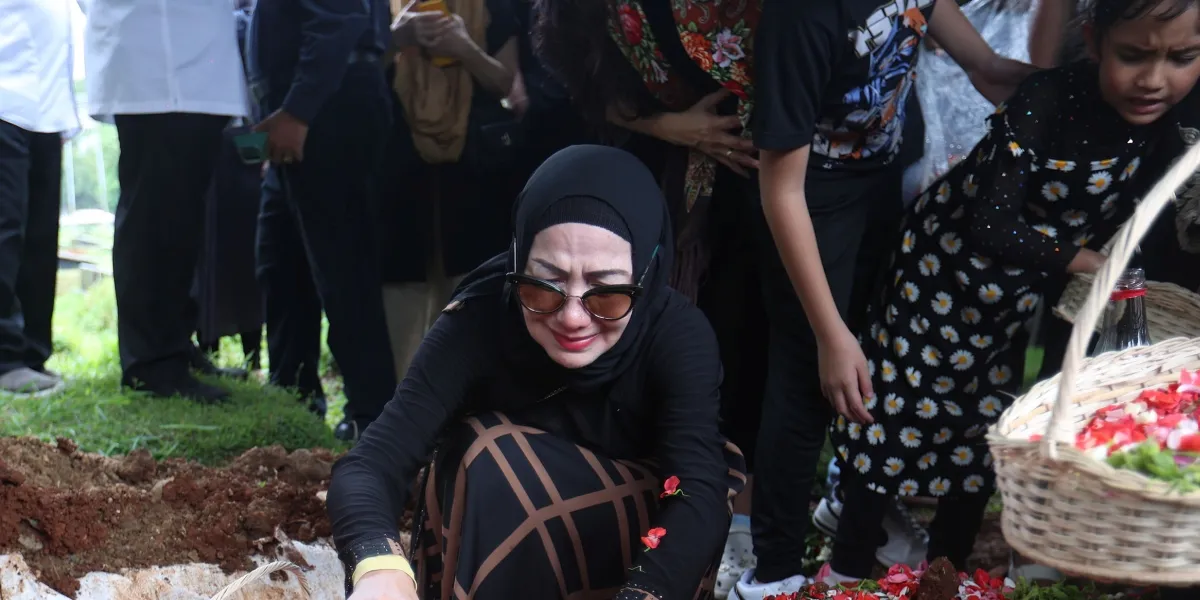  Venna Melinda's Deep Regret, Rejects Father's Last Vacation Invitation for Vania's Competition