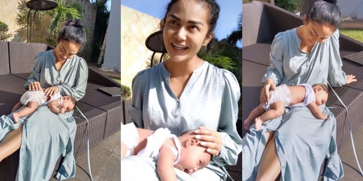 First Stay at Grandma's House, a Series of Photos of Krisdayanti Appearing Bare Face while Sunbathing Baby Ameena - Naturally Beautiful even without Make Up