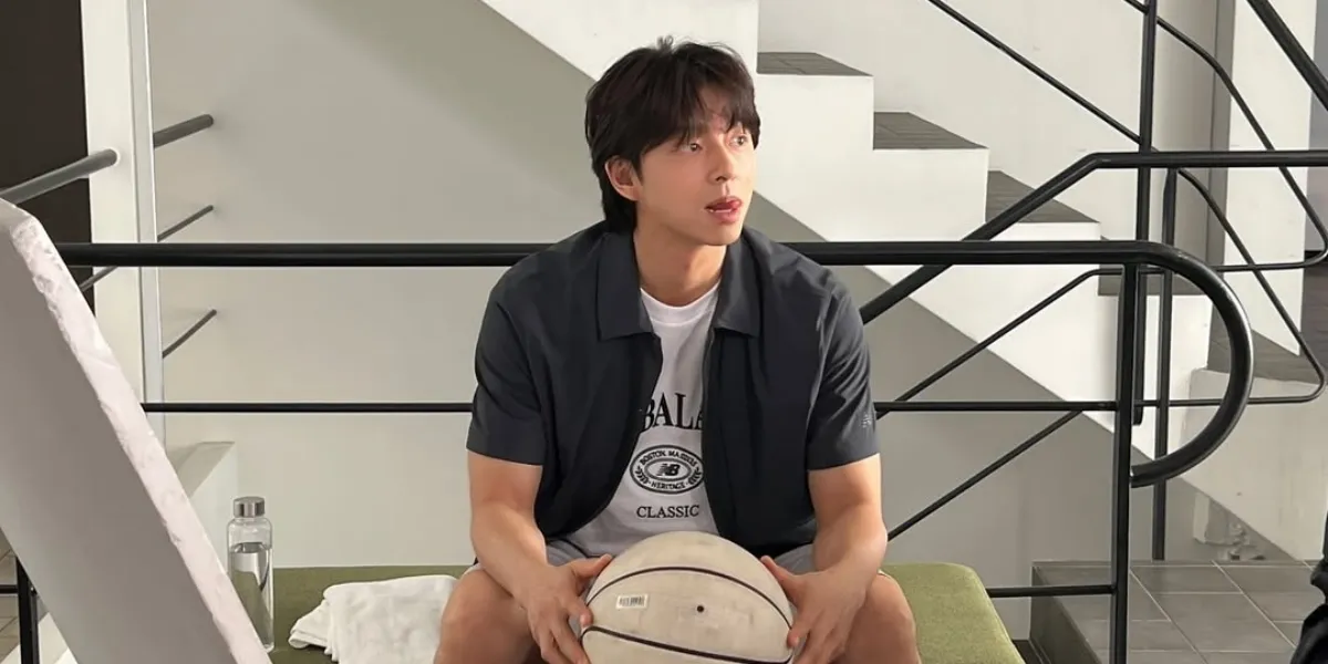 The Charm of Gong Yoo in Shorts, Feels Within Reach