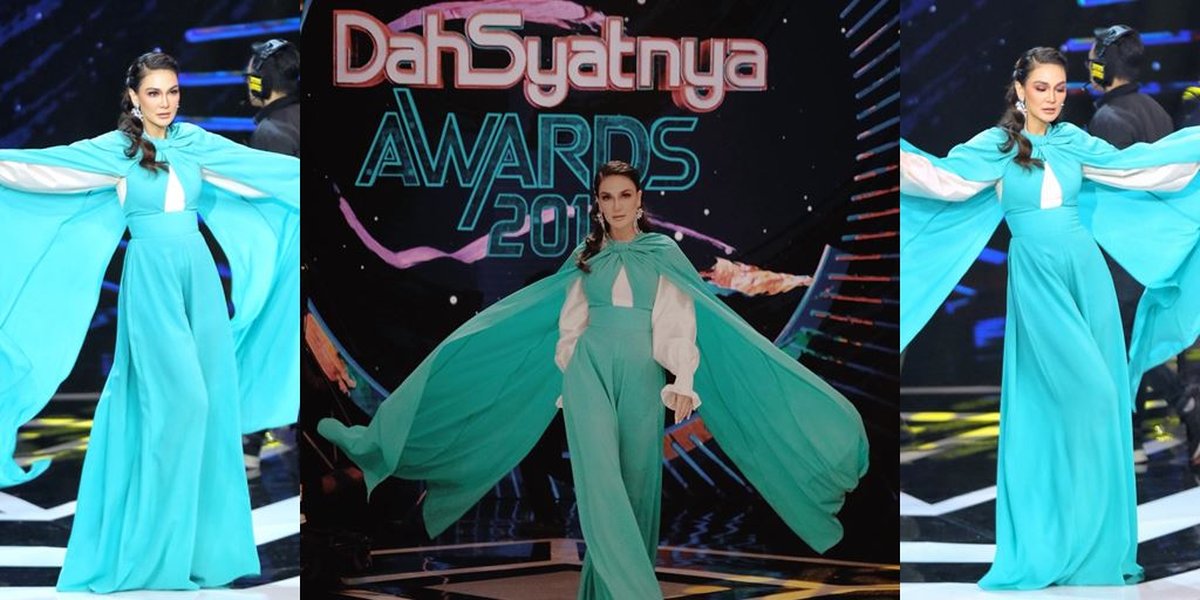 Luna Maya's Charm on the Stage of Dahsyatnya Awards, Like Elsa Frozen