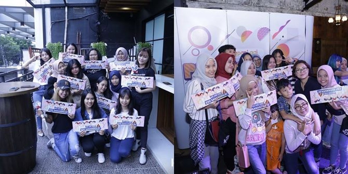 Happy Pose of EXO Indonesia Fans at Kapanlagi EXO-L Playground Event, There's a Fanboy - Someone Brought a Child