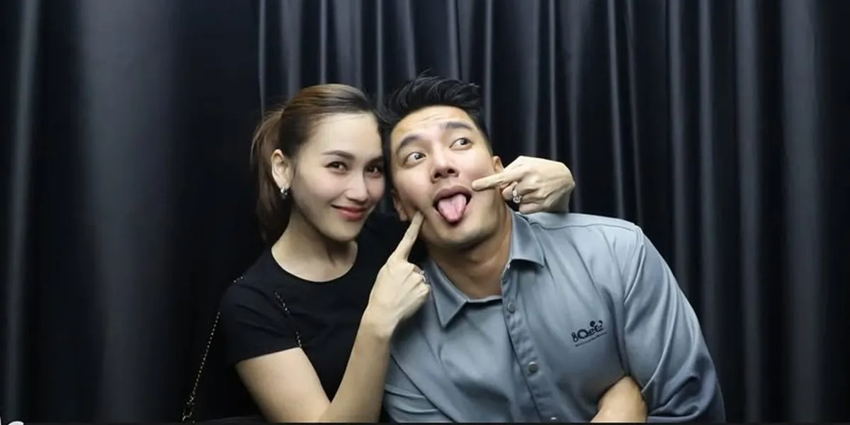 Portrait of Ayu Ting Ting & Boy William Showcasing Their Togetherness, Their Chemistry Always Makes Us Feel Soft